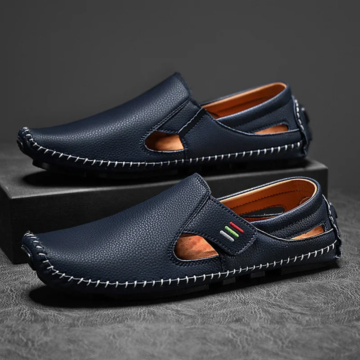 Adjustable strap men's casual sandals, perfect for customized fit, walking, & summer comfort.
