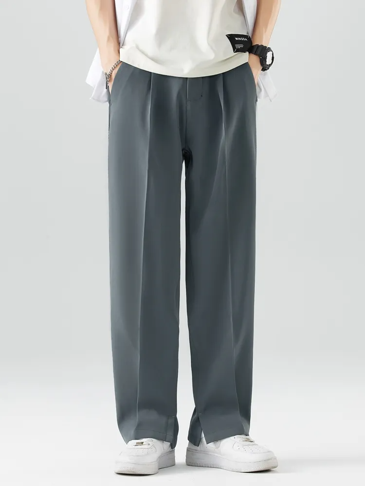 Versatile men's relaxed fit pants, blending athletic performance with everyday casual comfort and style.