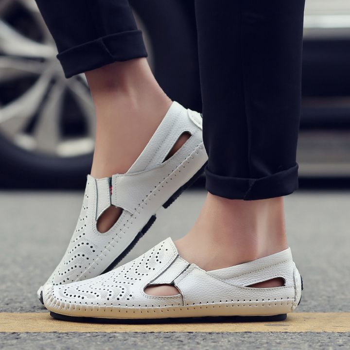 Men's breathable grey summer sandals with cushioned sole, perfect for comfortable daily wear.