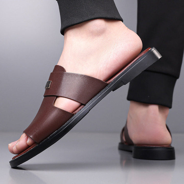 Everyday men's comfort sandals, open-toe design for breathable summer and casual wear.