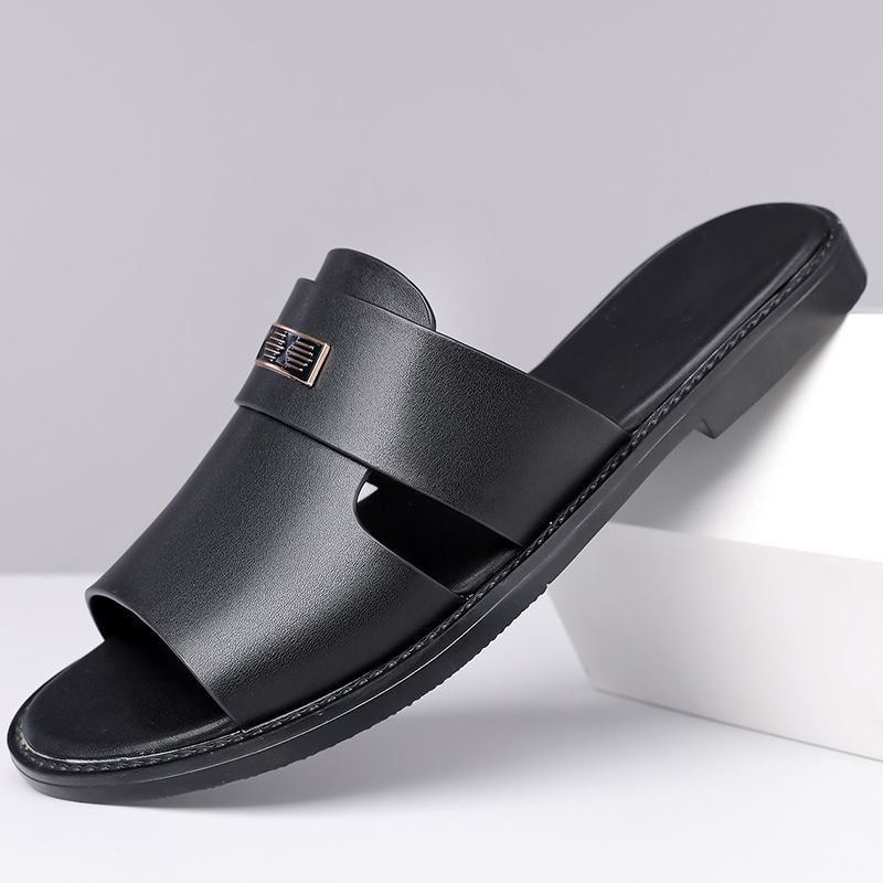 Brown casual men's sandals, designed for ultimate comfort and support during everyday walks.