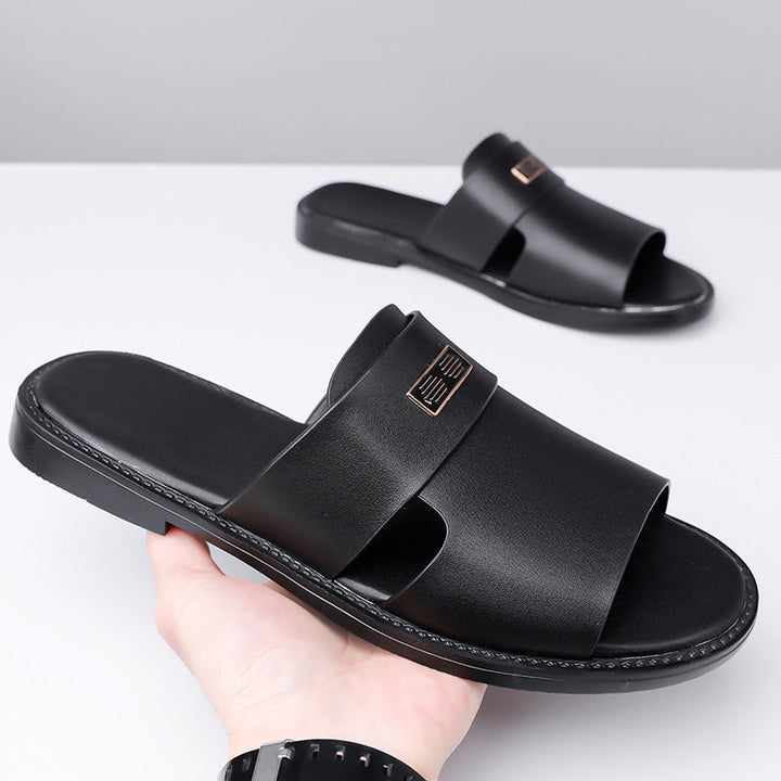 Stylish men's open-toe sandals in black, providing everyday comfort for walking & summer activities.