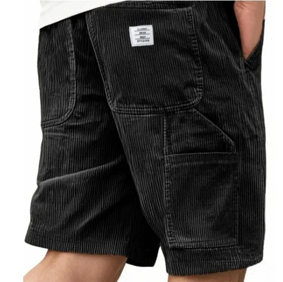 Stylish men's cargo shorts, a versatile option for everyday summer outfits.