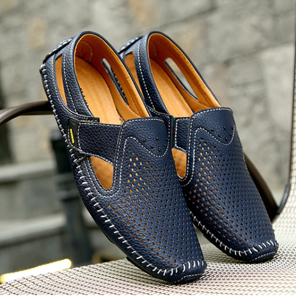 Classic men's slip-on loafers for driving & casual everyday wear.