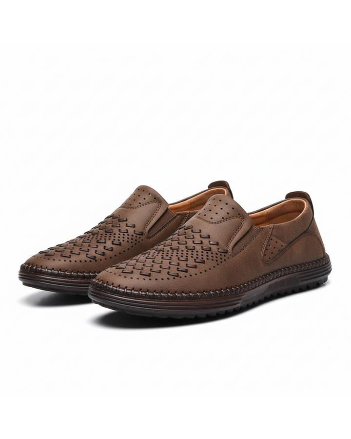 Men's comfortable slip-on loafers, perfect for everyday wear. Cushioned casual shoes for walking.