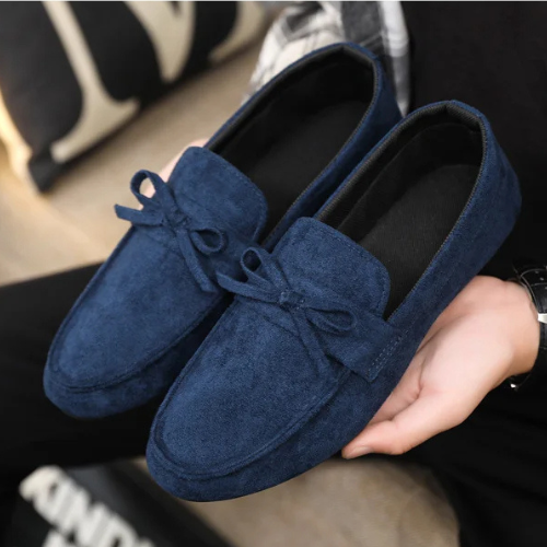 Lightweight men's slip-on loafers with a chic bow and anti-slip sole for secure, easy wear.