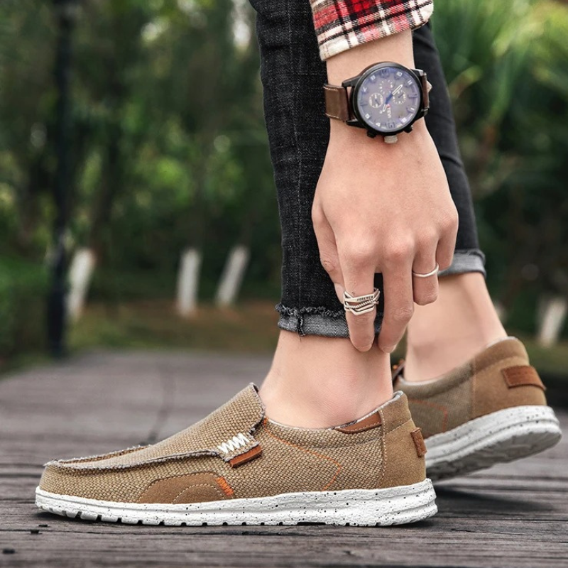 Lightweight men's slip-on shoes with a durable non-slip sole, perfect for everyday wear.