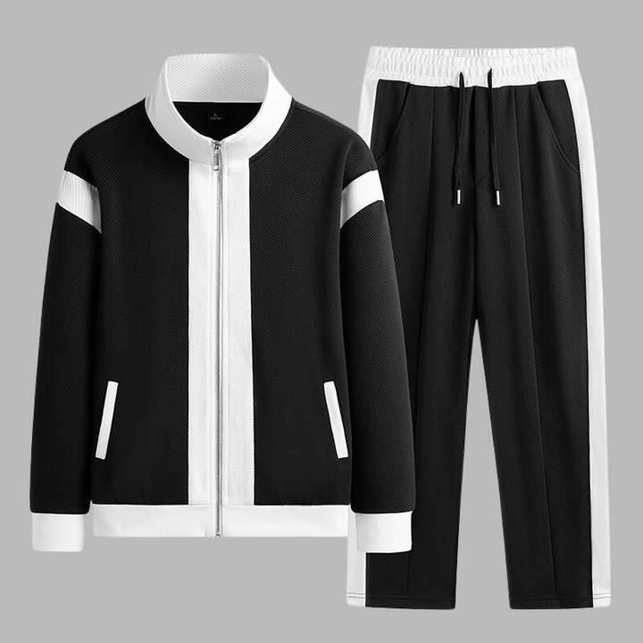 Men's comfortable streamlined active set, perfect for gym wear, jogging, or a sporty casual outfit.