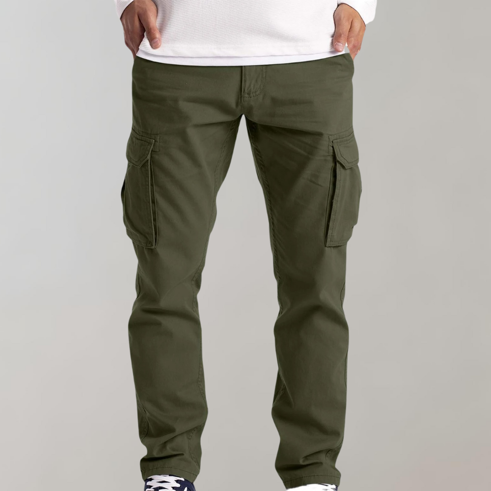 Comfortable men's cargo trousers, designed for a relaxed fit. Great for casual style and everyday utility.