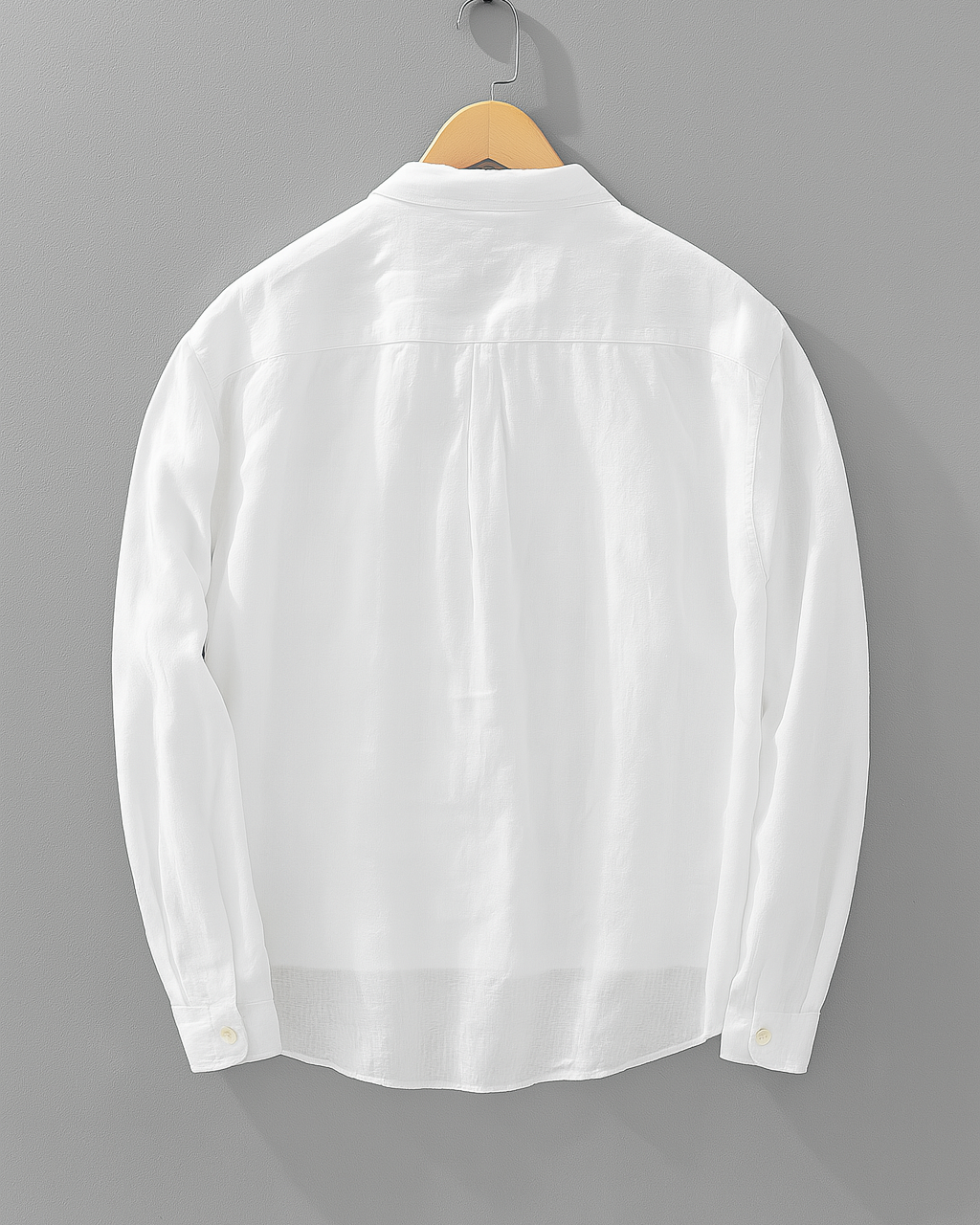 Comfortable men's Cortona popover shirt, relaxed fit, long sleeve, essential for sophisticated casual looks.