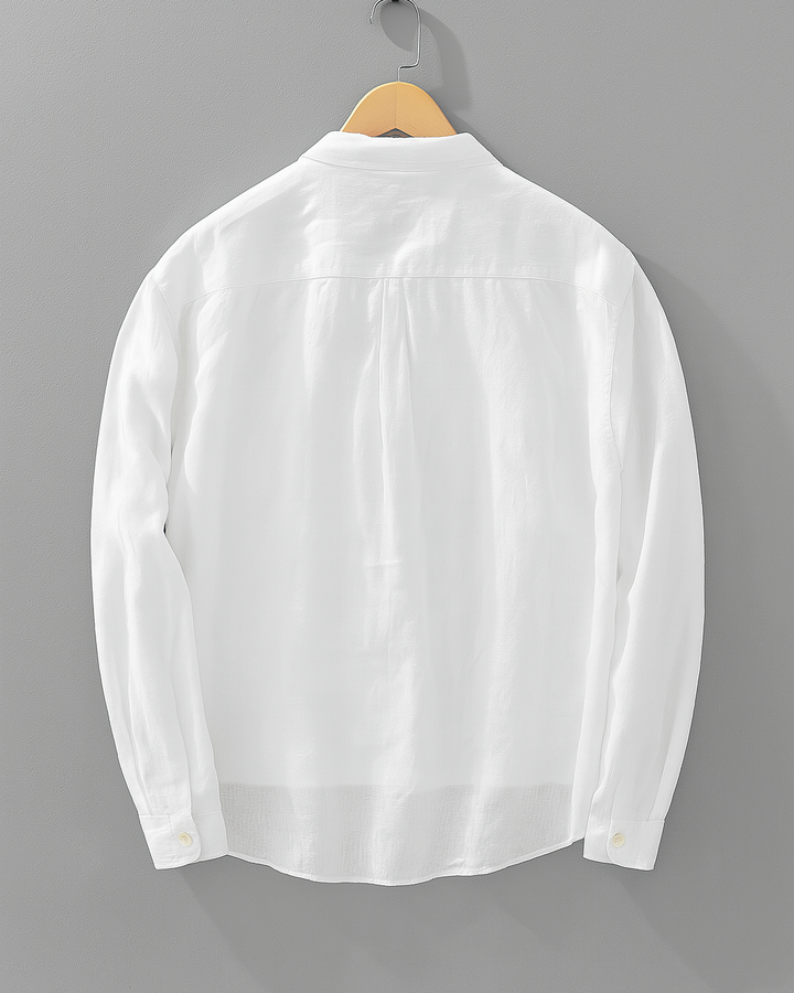 Comfortable men's Cortona popover shirt, relaxed fit, long sleeve, essential for sophisticated casual looks.