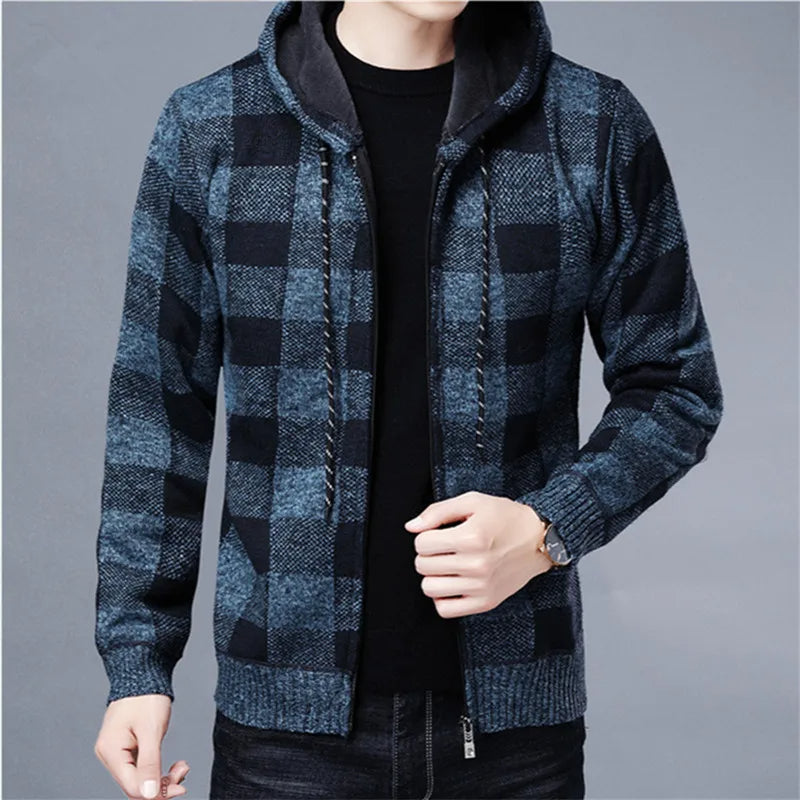Men's casual checkered zip hoodie, durable outerwear providing comfort & style.