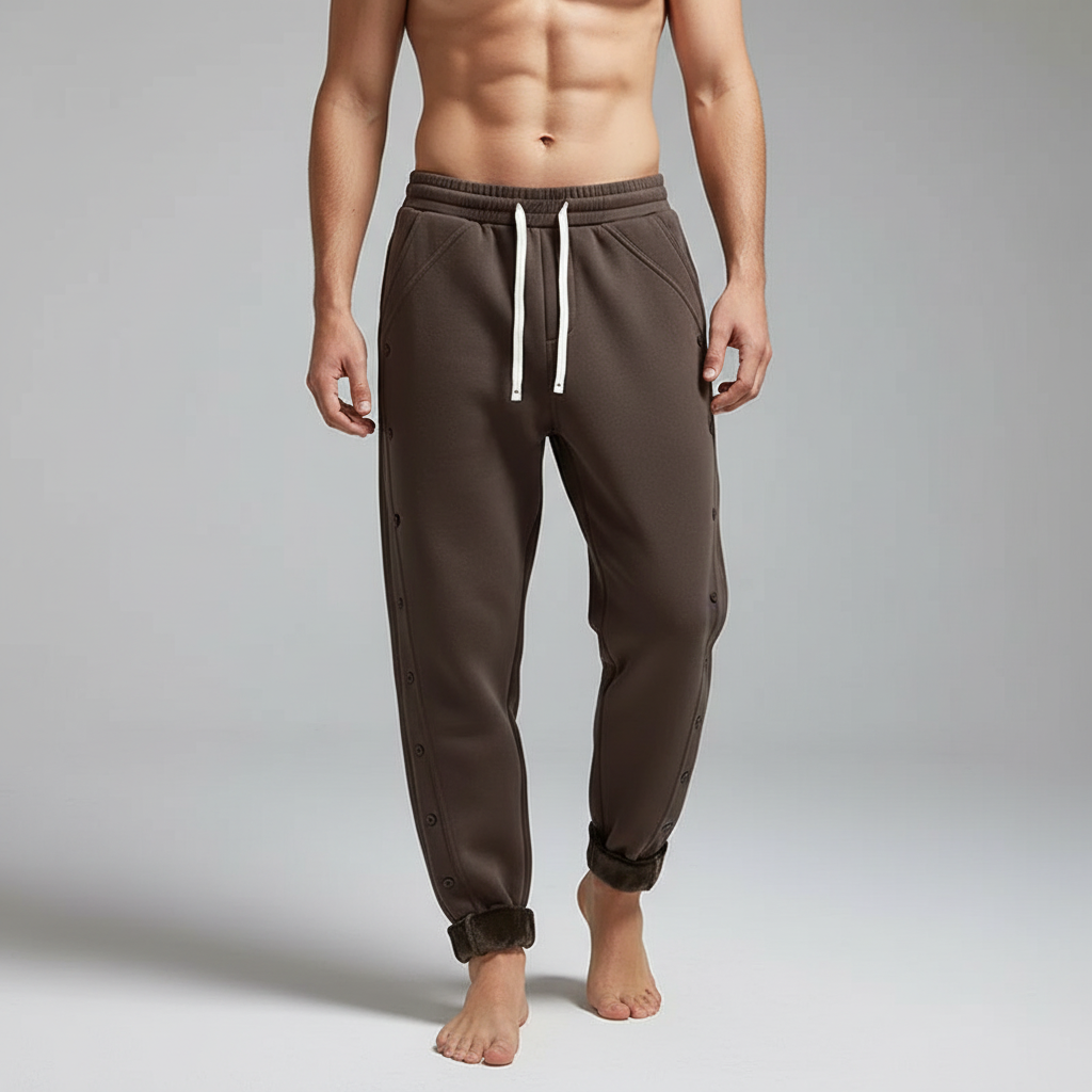 Detail shot of men's fleece jogging pants pocket, highlighting practical and cozy design