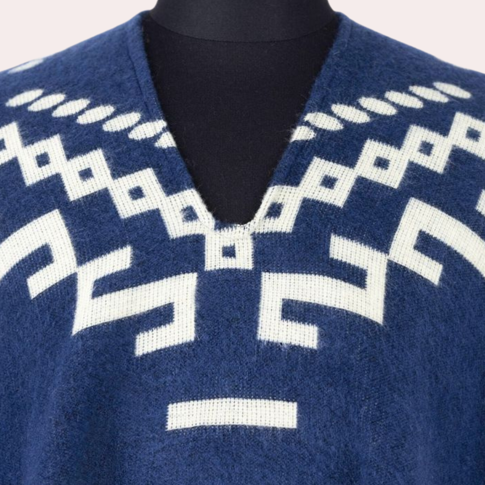 Men's warm winter poncho, a cozy & stylish one-size outerwear piece designed for ultimate comfort in cold weather.