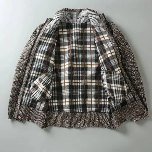 Warm men's Cumberland jacket, fleece-lined, perfect for outdoor activities & style.