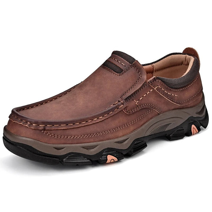 Men's Dakota slip-on loafers, designed for comfortable walking, durable brown casual shoes.