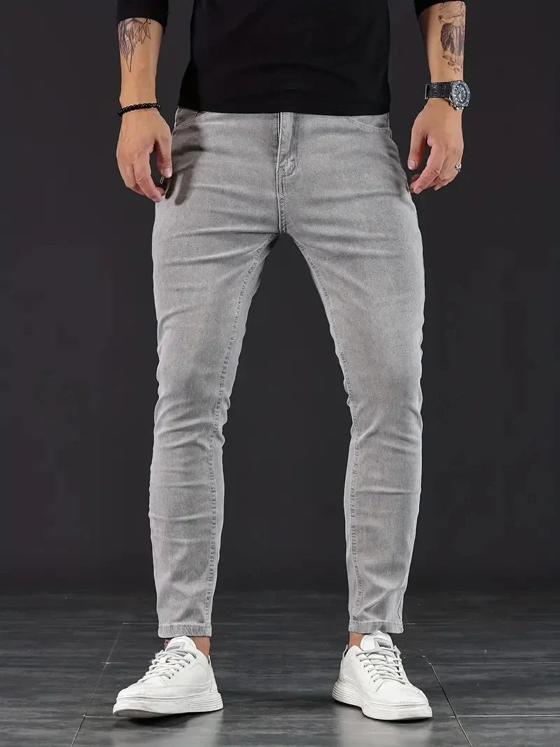 Everyday men's stretch slim fit jeans, designed for modern comfort, flexibility, and style.