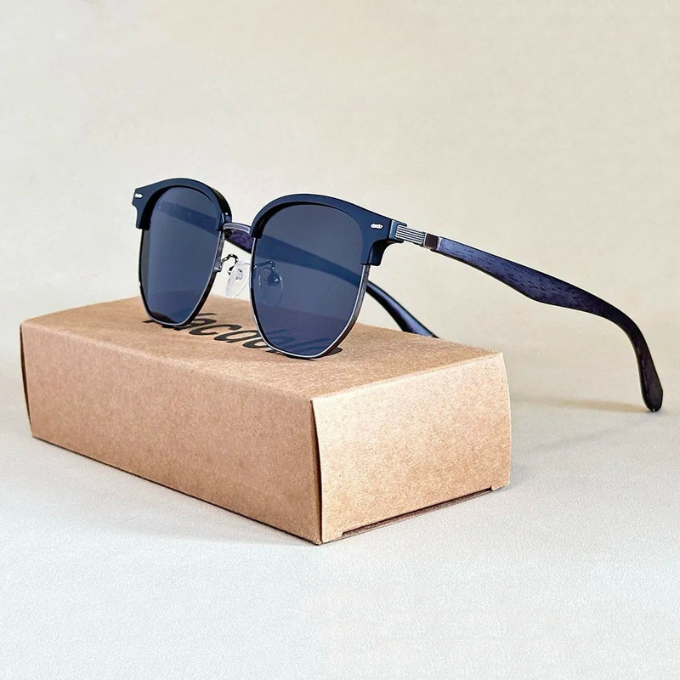 Polarized double bridge men's sunglasses providing excellent UV protection and glare reduction. Stylish metal frame.