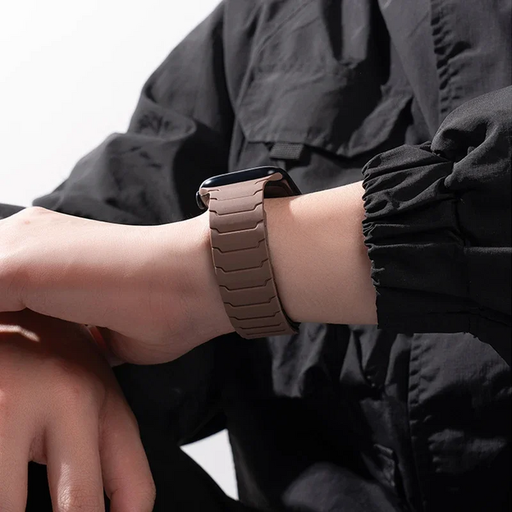 Premium men's grey silicone Apple Watch band, magnetic clasp ensures a secure, stylish & durable fit.