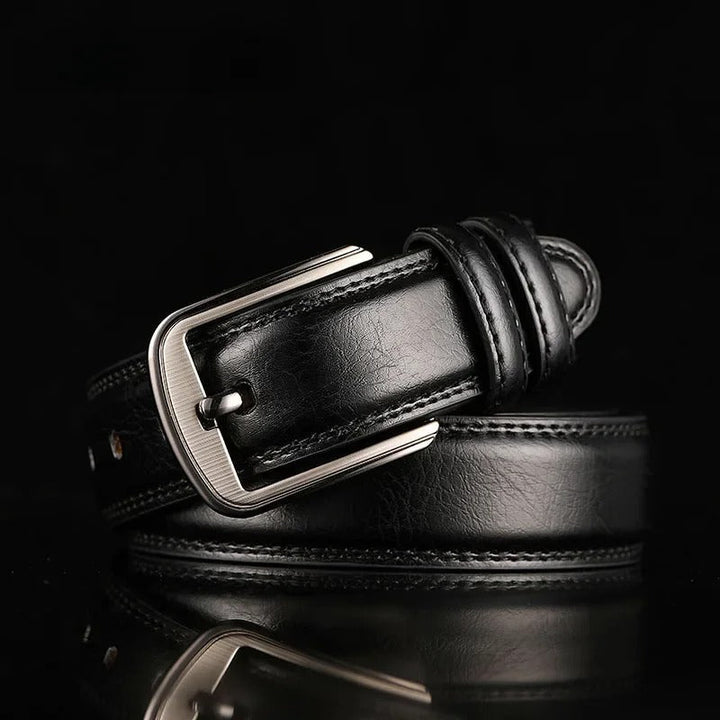 High-quality men's full-grain leather belt, a durable genuine leather accessory for lasting men's fashion.