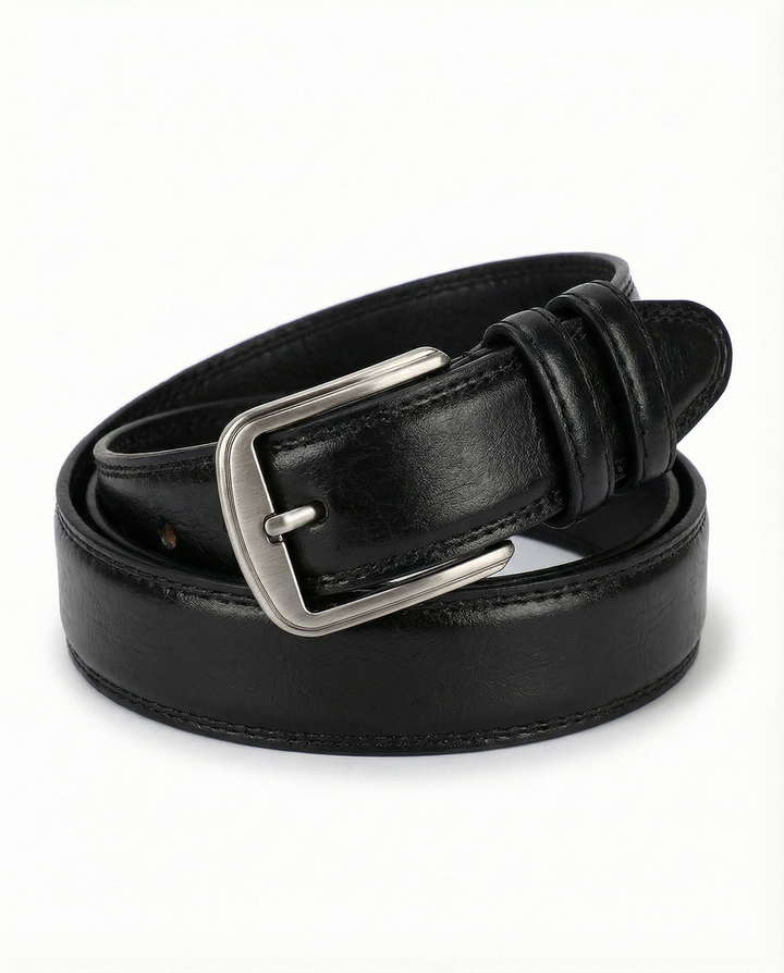 High-quality full-grain men's leather belt, a durable and premium accessory for any casual or dress outfit.