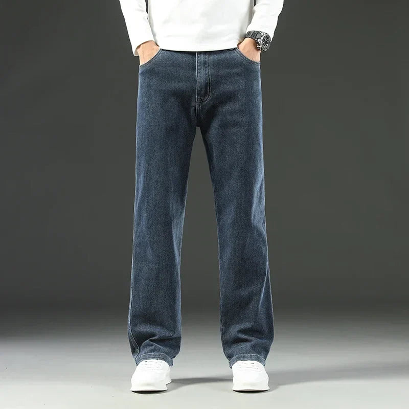Men's durable relaxed fit carpenter jeans, perfect for work, utility tasks, or everyday casual wear.