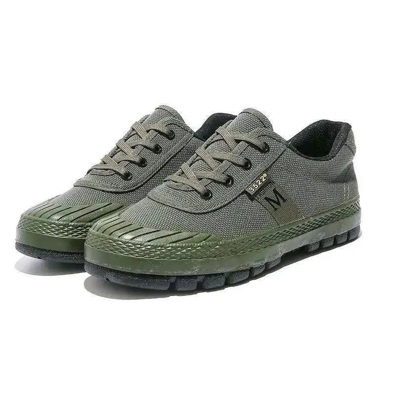 High-performance men's all-terrain tactical sneakers. Durable urban camo footwear for outdoor challenges.
