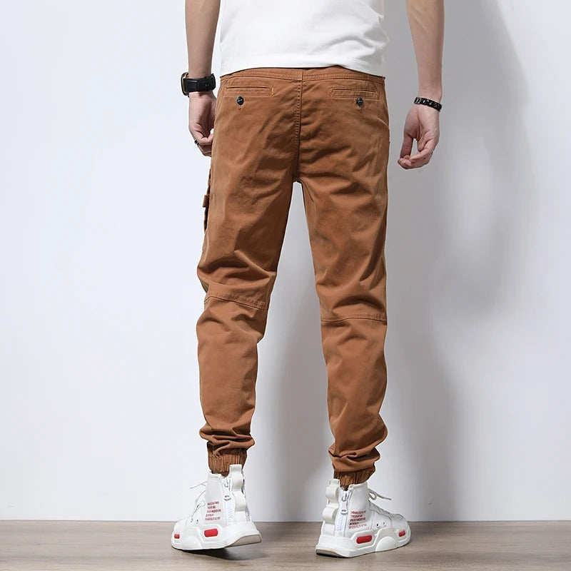 Activewear men's joggers, durable cargo pants in a comfortable cotton blend.