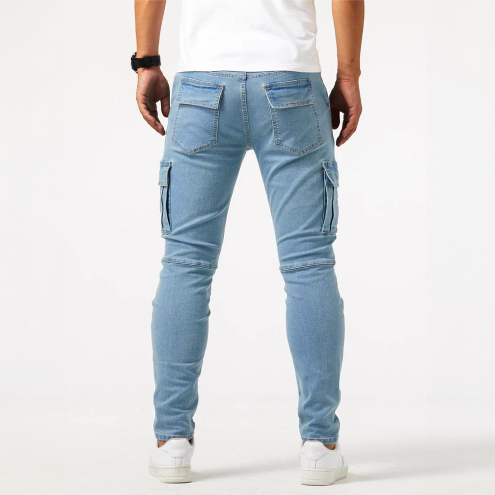 Flexible men's denim cargo jeans, dynamic fit, ensuring ultimate comfort for active wear.