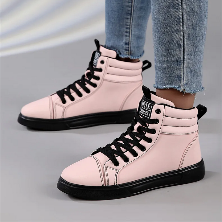 Lightweight men's high-top sneakers, dynamic comfort & bold style for active casual wear.