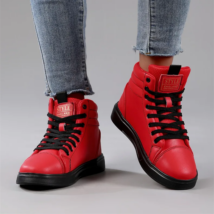 Athletic men's high-top sneakers, dynamic design, comfortable for casual and street style wear.