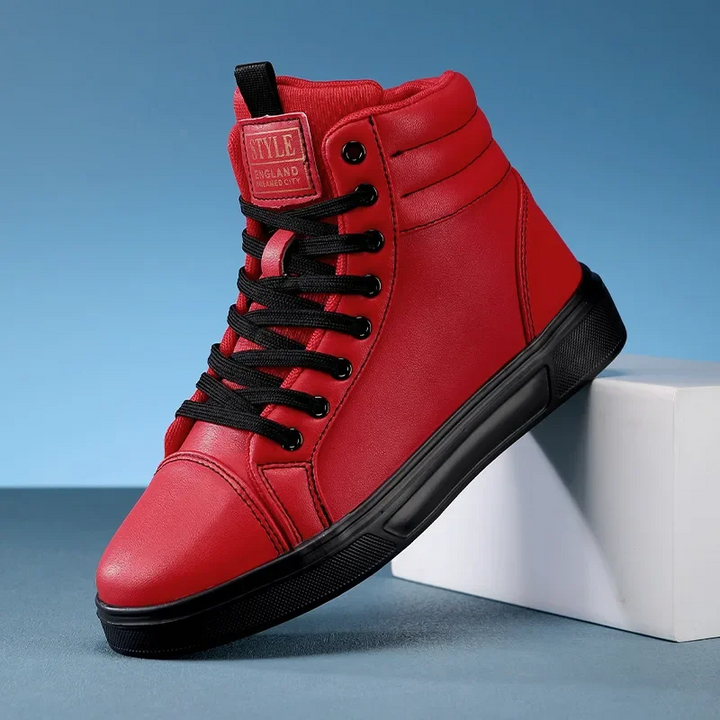 Side view of men's dynamic high-top sneakers, bold comfort & style for modern casual wear.
