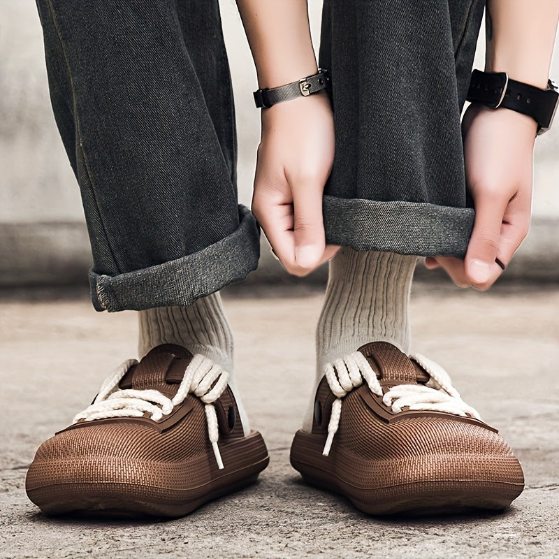 Lightweight men's Eclipse clogs offering superior comfort & support for daily activities.