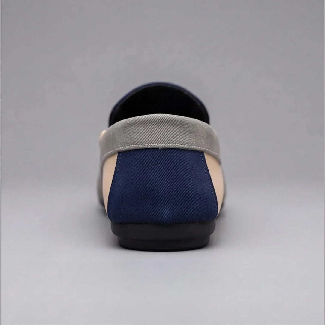 Comfortable men's slip-on loafers, perfect for easy wear and casual fashion in spring and summer.
