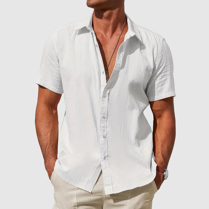 Versatile men's short-sleeve summer shirt. Relaxed fit, great for casual wear, everyday style, and warm weather comfort.