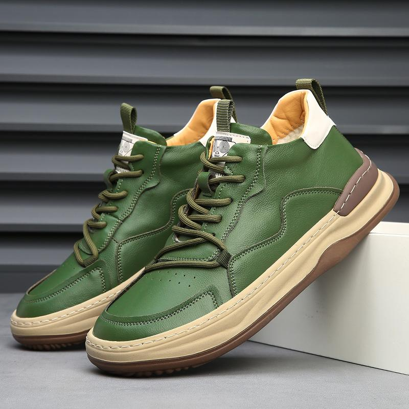 Men's casual sneakers: premium quality, superior comfort, and elegant everyday style.