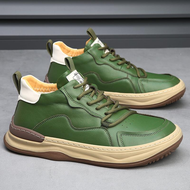 Men's durable walking shoes, perfect for superior comfort & versatile everyday style.