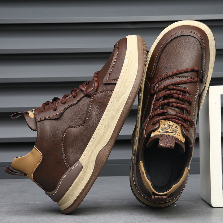 Elegant men's footwear: comfortable, durable, and perfect for walking.