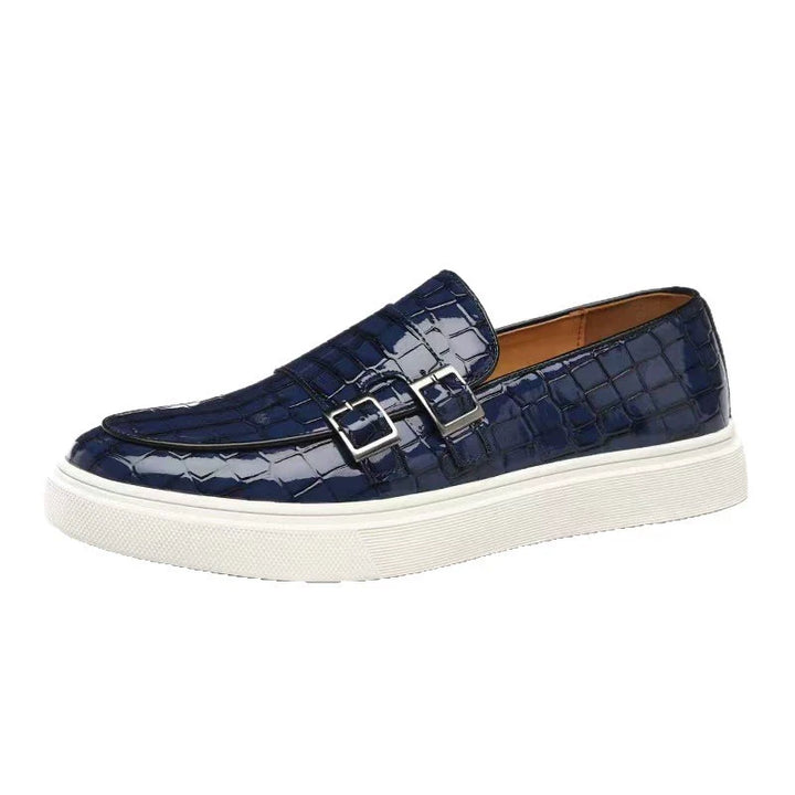 Classic men's slip-on loafers featuring an elegant buckle, cushioned comfort, and durable platform sole. Men's shoes.