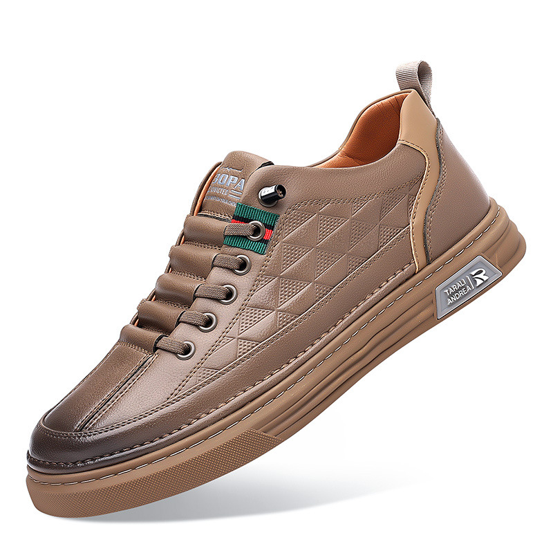 Everyday elegance men's sneakers, geometric design, combining comfort with a sophisticated look.