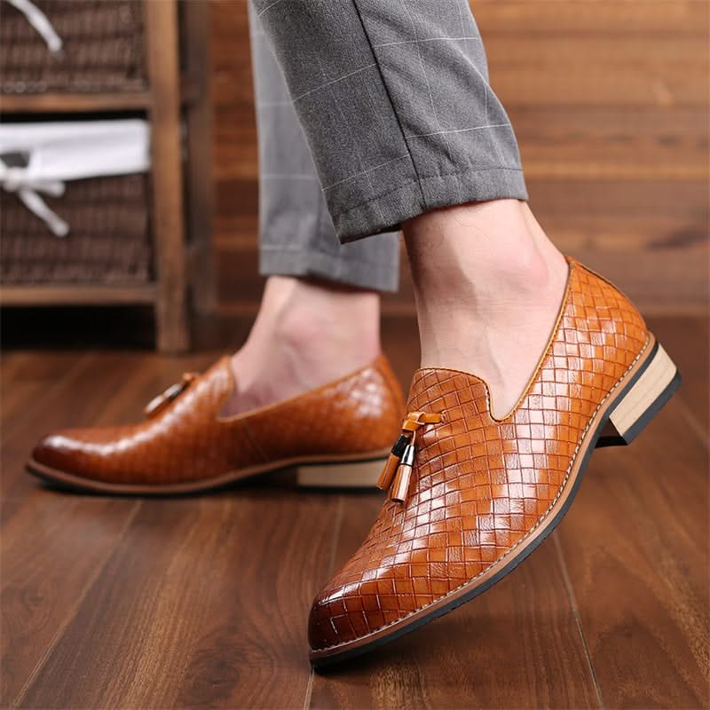 Elegant men's woven tassel loafers with tassels. Perfect formal and casual slip-on shoes for style.