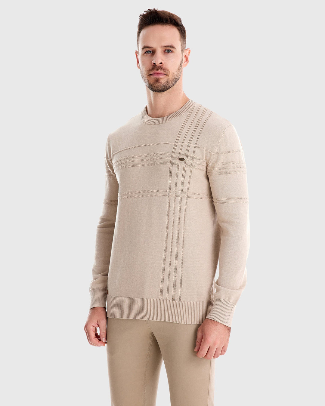 Stylish everyday men's crewneck sweater with a versatile textured knit pattern.