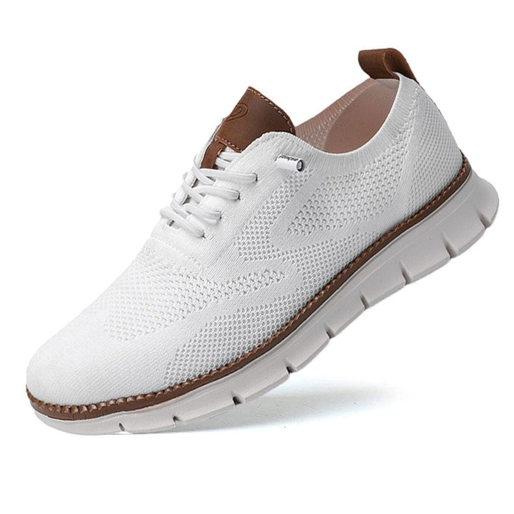 Close-up: Elias men's minimalist sneakers, highlighting breathable knit upper.
