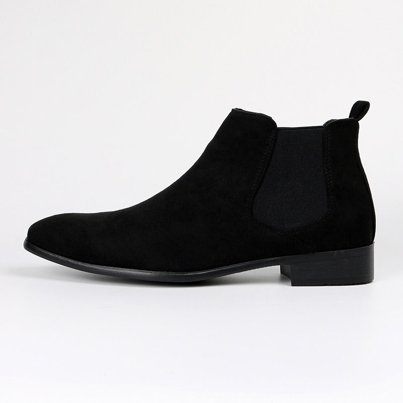 Men's sleek black city Chelsea boots, offering everyday comfort & sophisticated urban style.