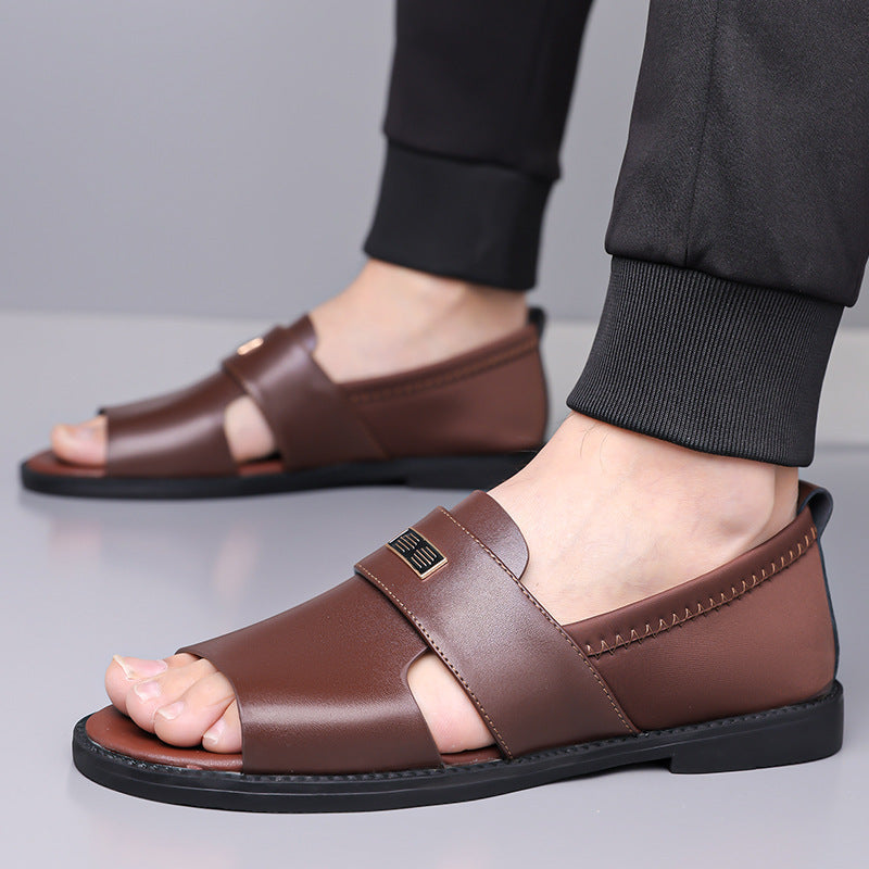 Durable men's casual walking sandals, perfect for summer adventures and everyday comfort.