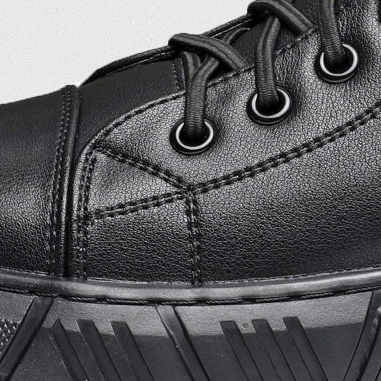 Fashionable men's everyday shoes, designed for ultimate comfort, support, and versatile men's fashion.