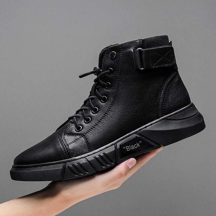 Enjoy all-day comfort with these supportive men's everyday walking shoes, ideal for active men.