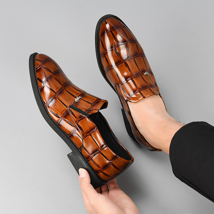 Effortless men's slip-on comfort loafers, black, designed for quick wear and professional business attire.