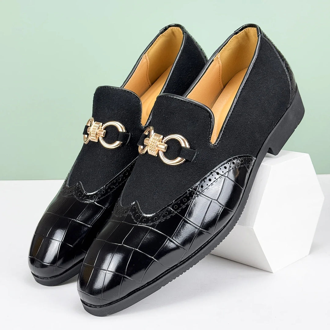 Premium men's fashion loafers, black, with elegant golden bit. Comfortable slip-on dress shoes for a refined look.