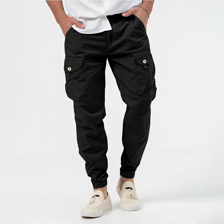 Modern men's cargo pants, flexible & comfortable, perfect for an active lifestyle or relaxed casual look.